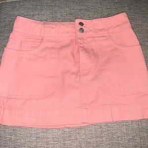Pink mini skirt (like new)